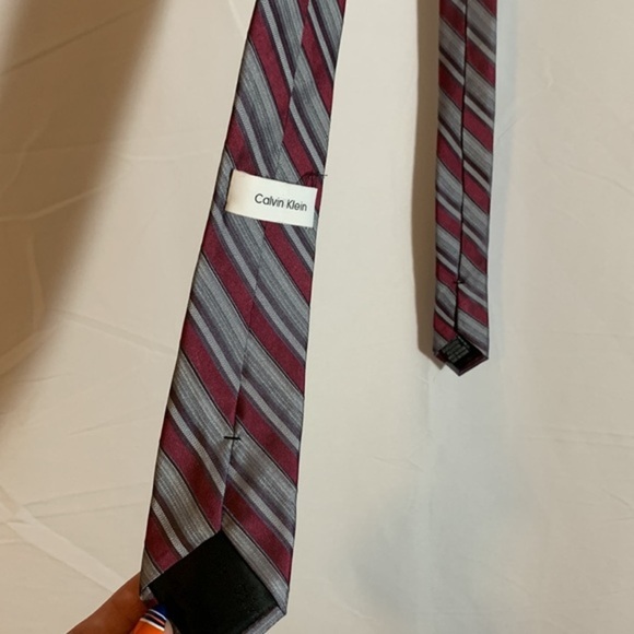 Calvin Klein Grey/Silver & Red Striped Tie - Picture 5 of 8